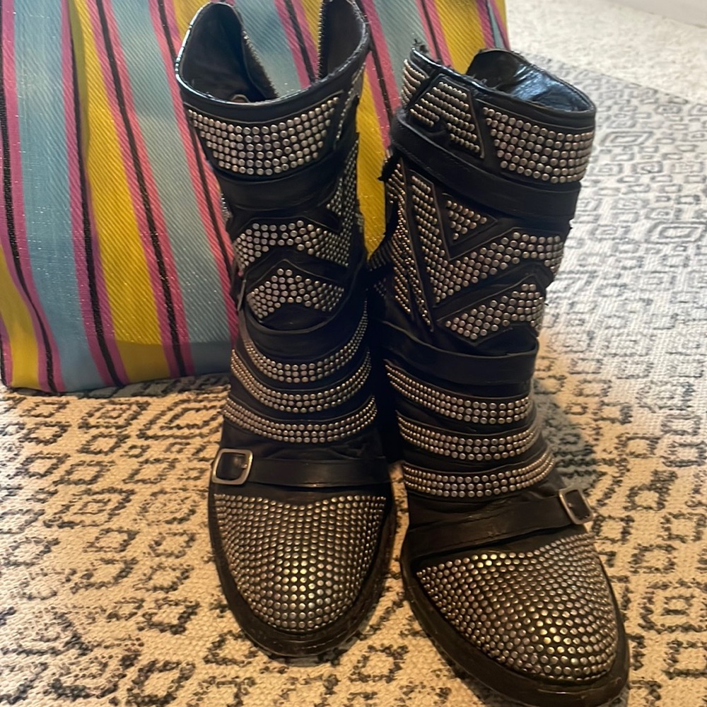 Mexicana metal studded boots